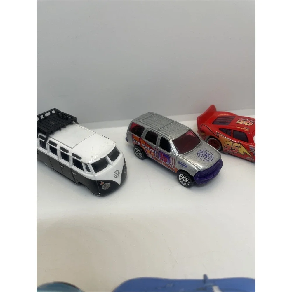 Assorted Lot Of 9 Loose Cars‎ And Others